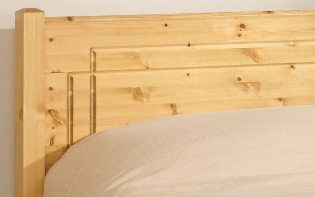 friendship-mills-vegas-pine-bedstead-detail-1