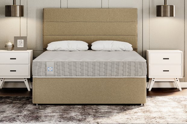Sealy Eaglesfield divan set Sealy Eaglesfield divan set